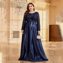 Vestido Plus Size em Cetim e Renda Allure Royale - DrèssChic