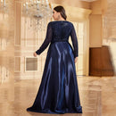 Vestido Plus Size em Cetim e Renda Allure Royale - DrèssChic